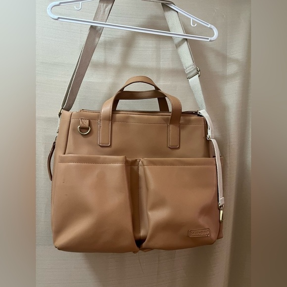 ⚪️ Skip Hop diaper bag beige classy multiple pockets - Picture 2 of 12